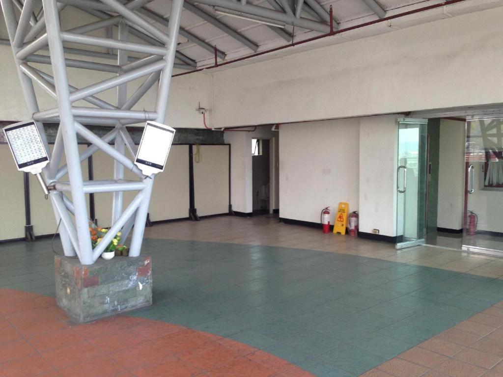 Cherry Midtown Hotel Olongapo Exterior foto