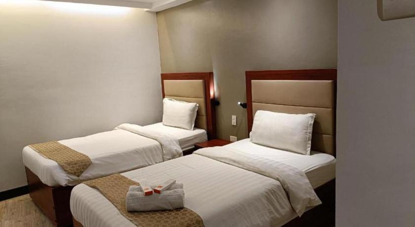Cherry Midtown Hotel Olongapo Exterior foto