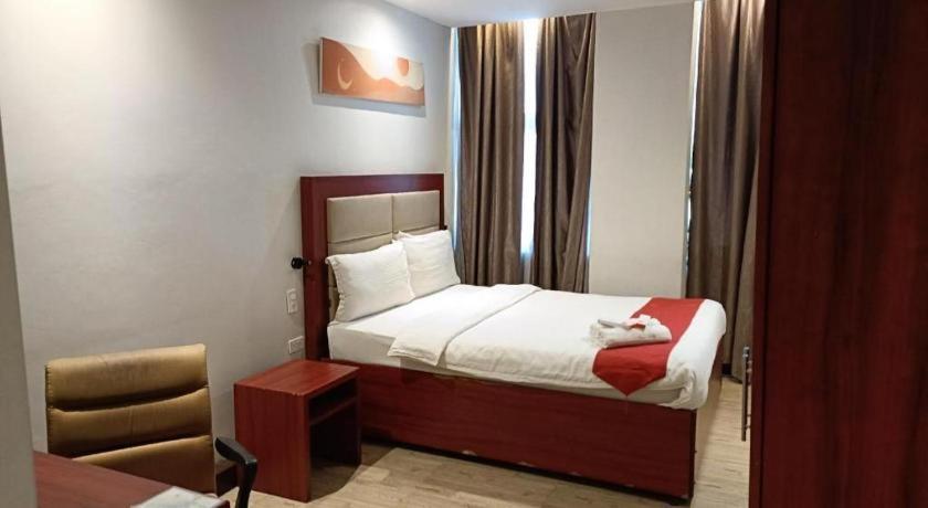 Cherry Midtown Hotel Olongapo Exterior foto