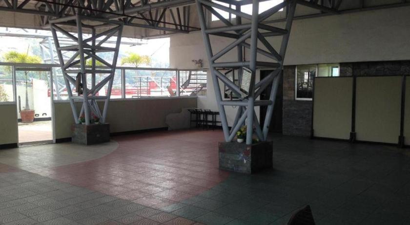 Cherry Midtown Hotel Olongapo Exterior foto