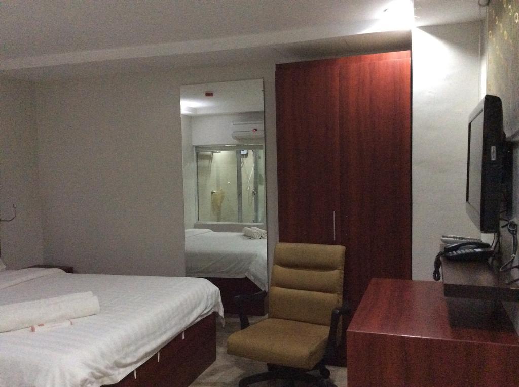 Cherry Midtown Hotel Olongapo Zimmer foto